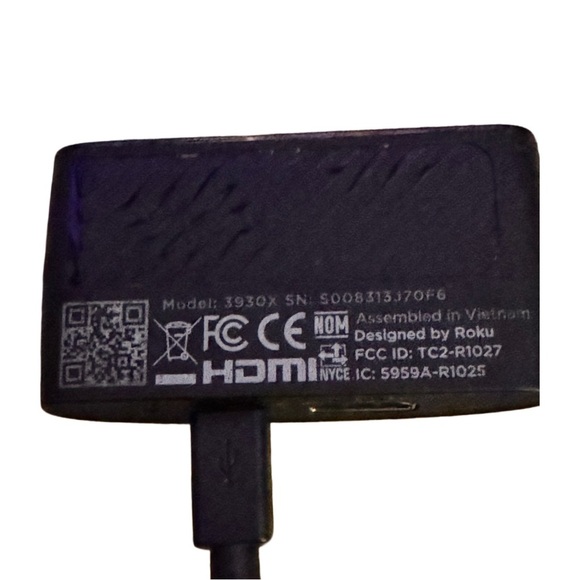 Roku Streaming Device with Cables - Picture 2 of 5